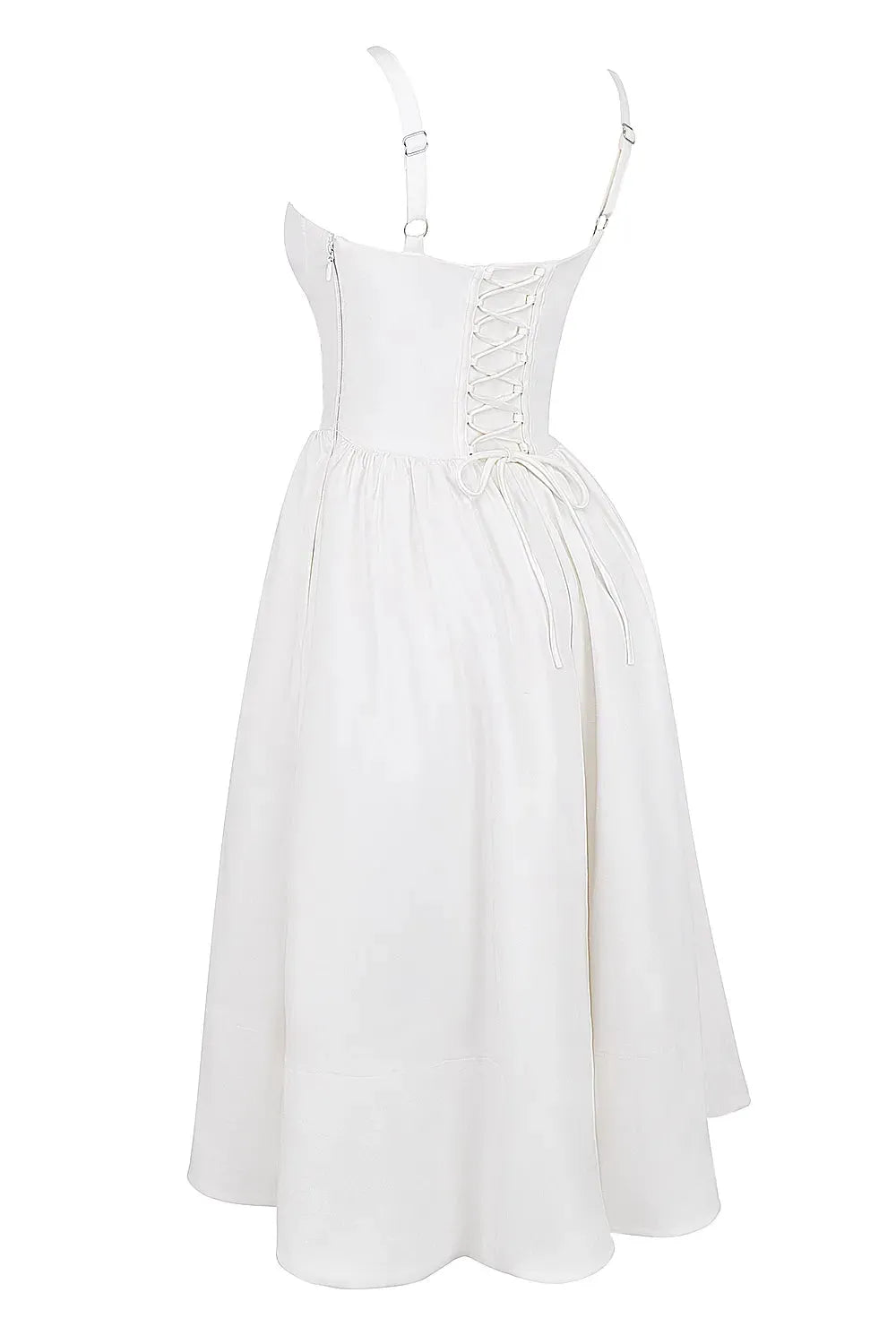 Modelo usando vestido midi blanco con corset para boda civil – Aghata