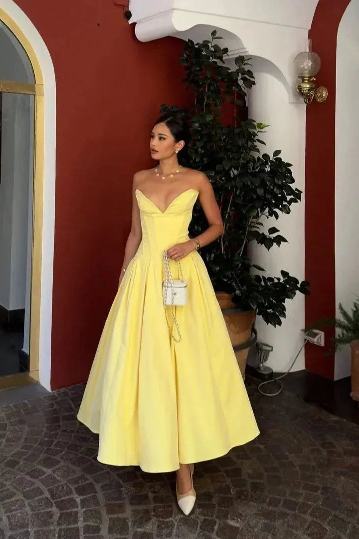 vestidos  vestido largo vestido elegante 
Veliara store Veliara moldeadores shein vestidos vestido amarillo  vestido sencillo vestido sexy vestido con corset  vestido fiesta