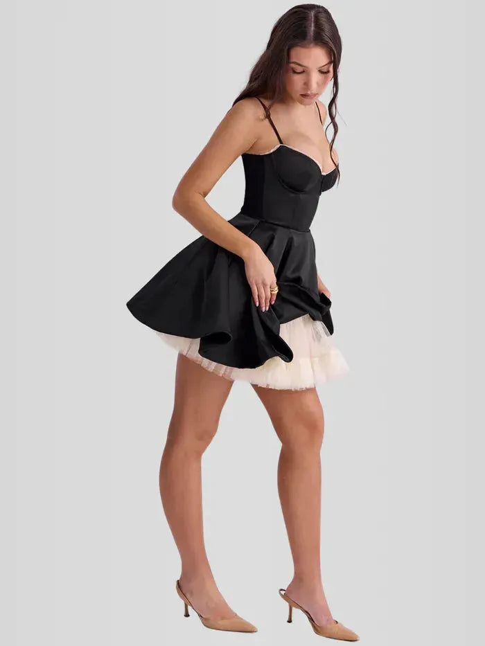 vestidos  vestido corto vestido elegante vestido casual
Veliara store Veliara moldeadores shein vestidos  vestido fiesta  vestido sencillo vestido negro  vestido escote 