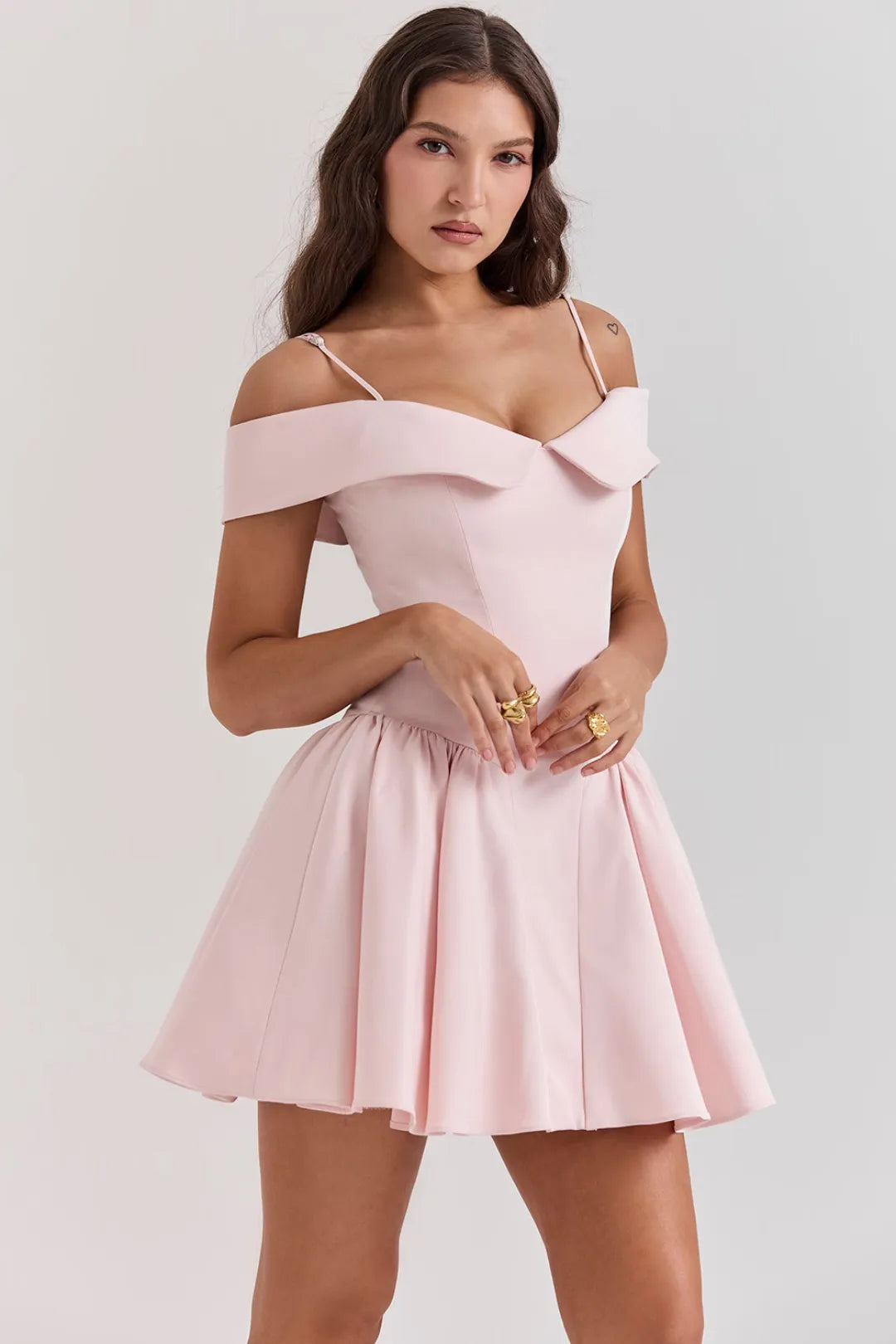 vestidos  vestido corto vestido elegante vestido casual
Veliara store Veliara moldeadores shein vestidos  vestido fiesta  vestido rosa vestido escote vestido sencillio