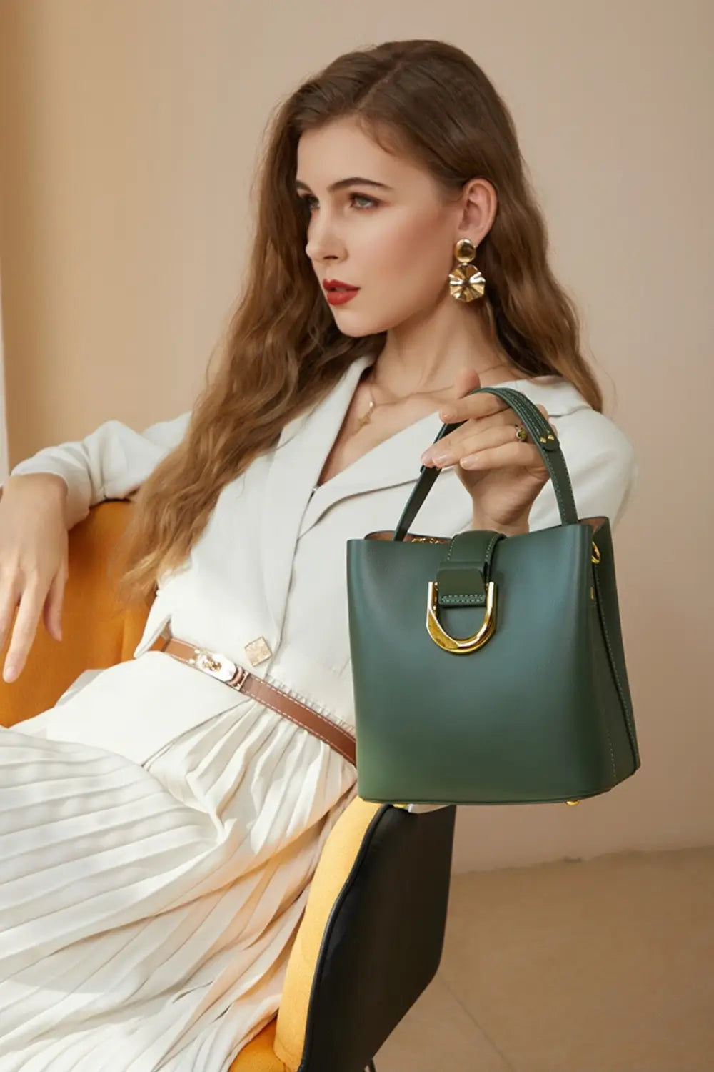 Bolso bucket verde de cuero legítimo – Modelo Dione