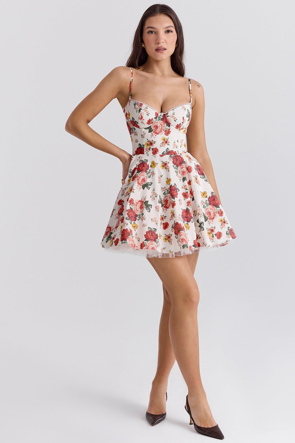 vestidos  vestido corto  vestido casual 
Veliara store Veliara moldeadores shein vestidos  vestido fiesta  vestido floral  vestido estilo europeo vestido rosa vestido primavera
