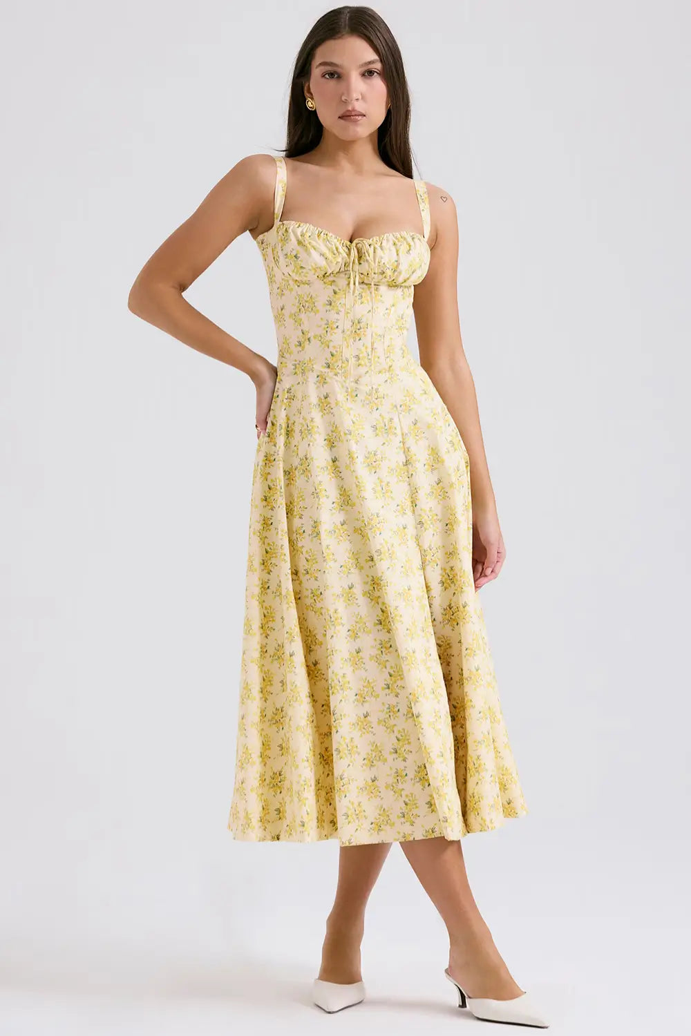 Vestido Midi Attracione Floral - Moldea la Cintura