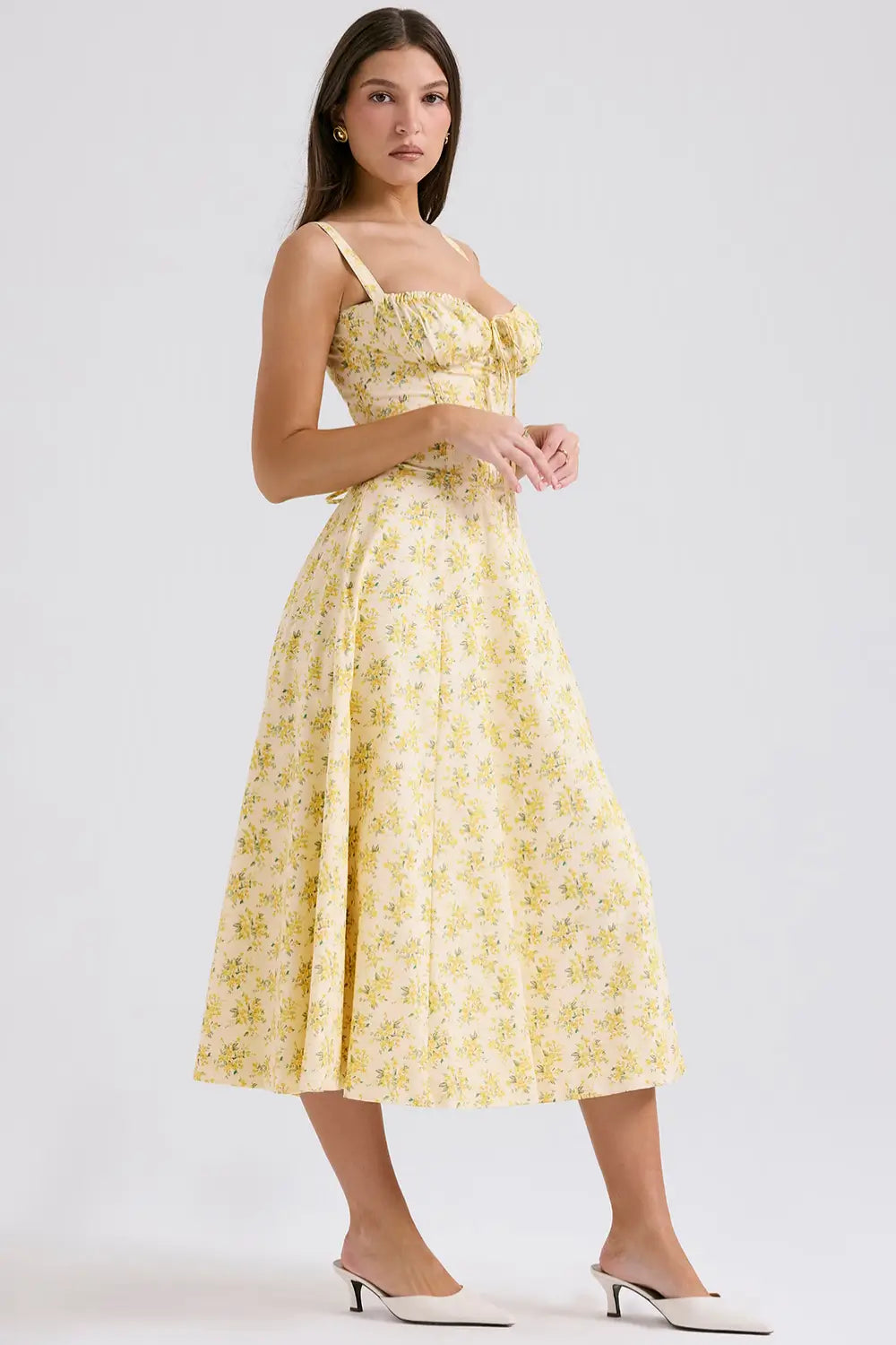Vestido Midi Attracione Floral - Moldea la Cintura